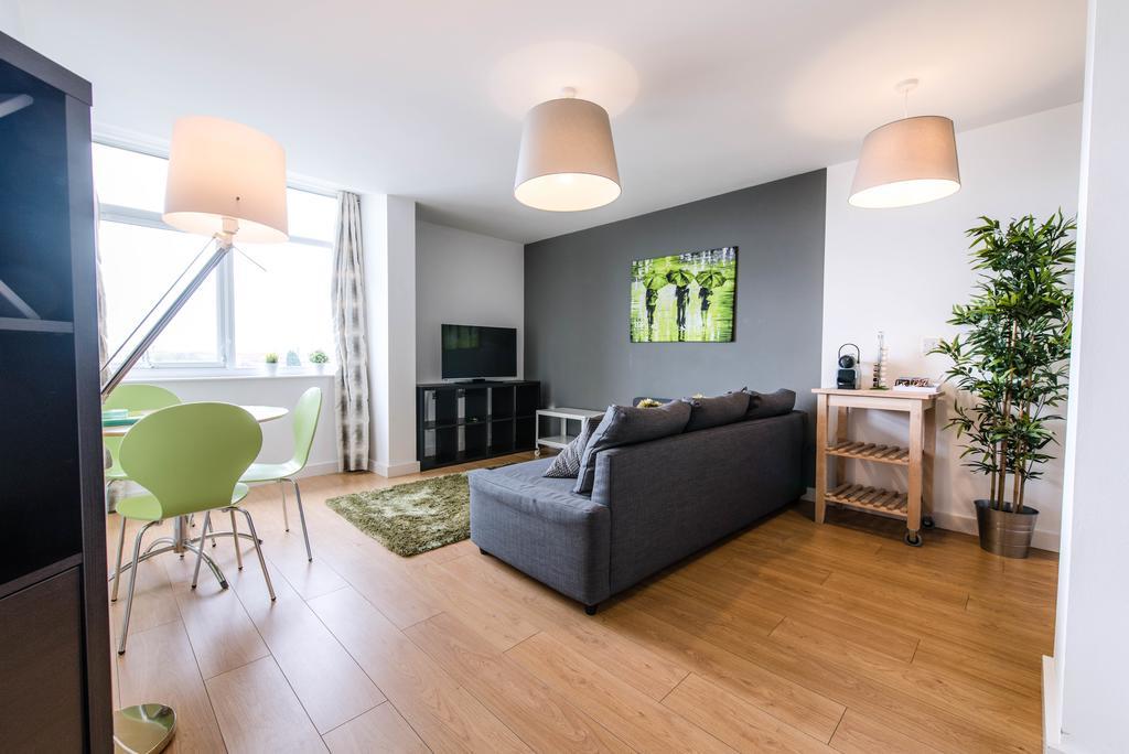 Inspired Apartments Солфорд Экстерьер фото