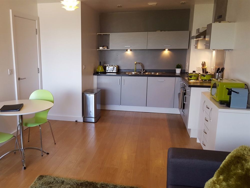 Inspired Apartments Солфорд Экстерьер фото